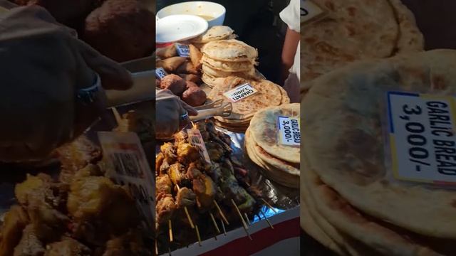 Африканский ночной дожор. Фудкорт в Танзании, Занзибар, базар смотреть онлайн