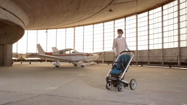 Mutsy IGO : unblocking swivel position, allowing wheels to swivel смотреть онлайн