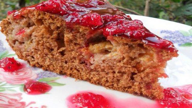 Шоколадный пирог с малиной в мультиварке