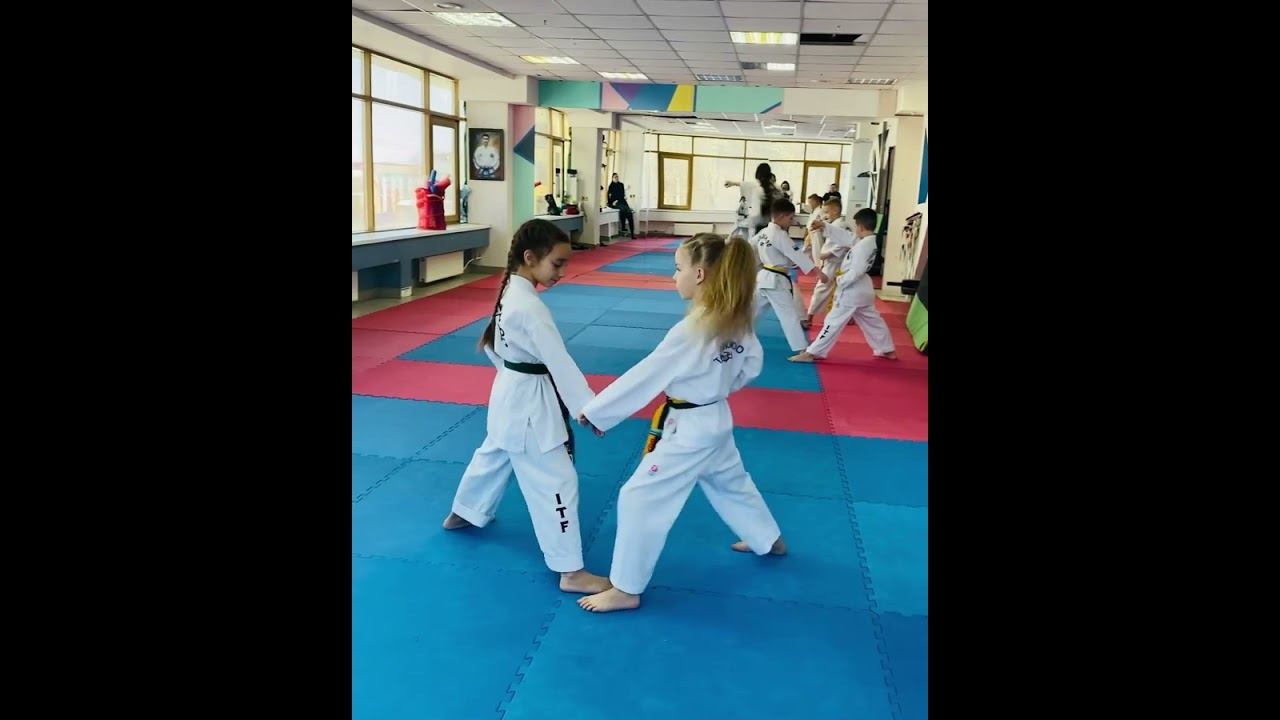 Моменты: Весенних сборов. Тхэквондо, спорт, паблика в парах, упражнения sports sport taekwondo live смотреть онлайн