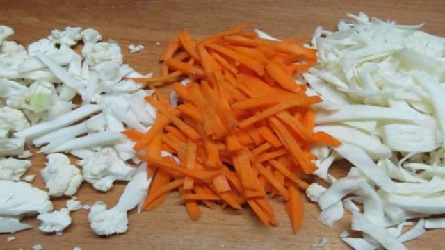 Куриные сердечки с капустой