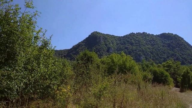 Подножье горы Развалка смотреть онлайн