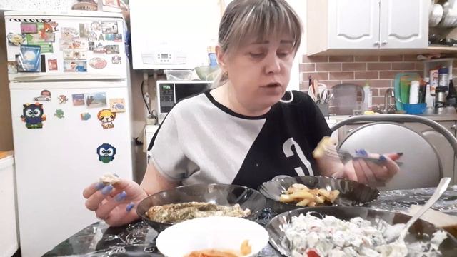 Мукбанг 🍟🍳🥔 ПОХОМЯЧИМ ХА ХА ХА .Хорошее 👍 настроение смотреть онлайн