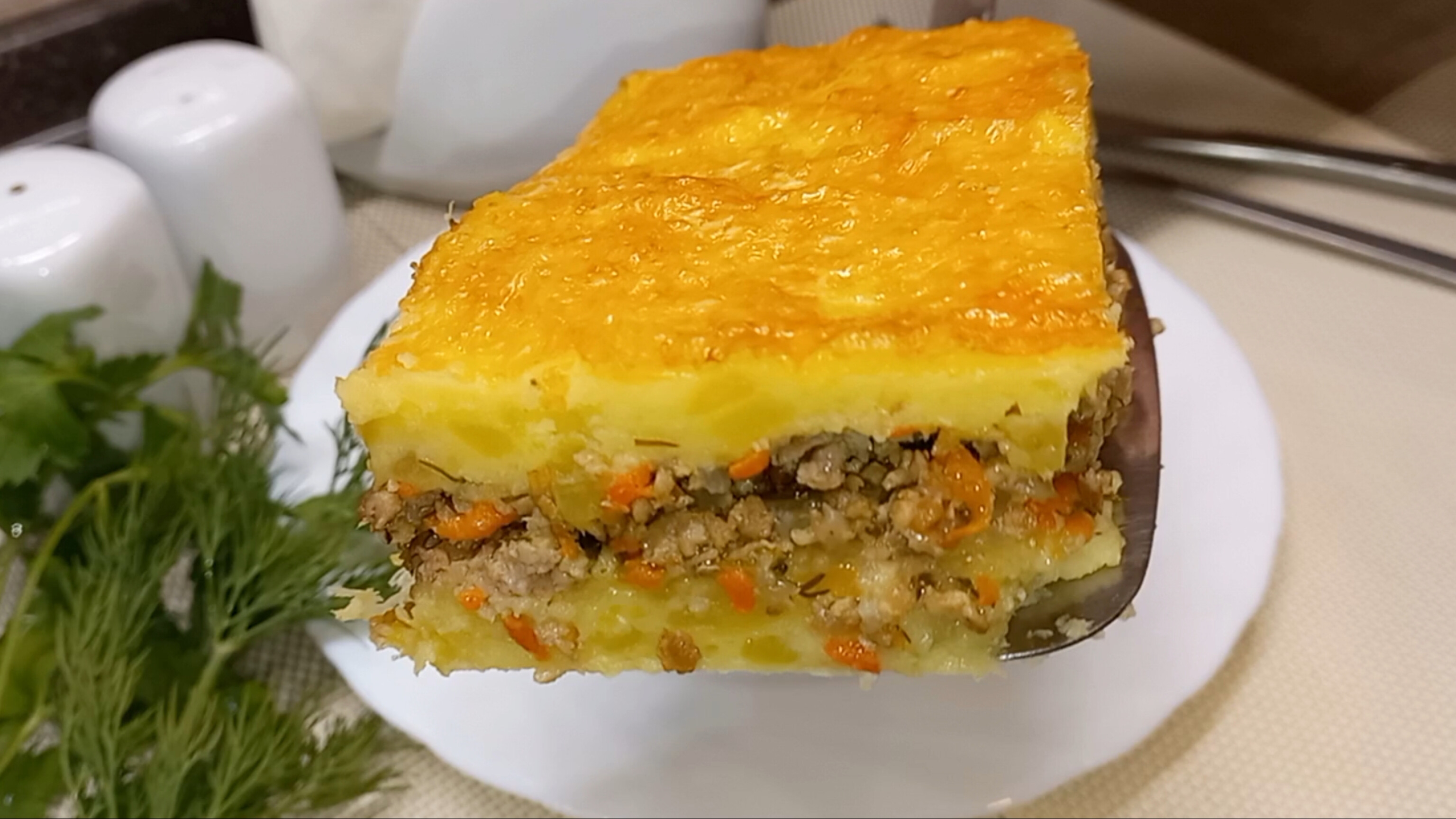 Это очень вкусно! КАРТОФЕЛЬНАЯ ЗАПЕКАНКА С МЯСНЫМ ФАРШЕМ.