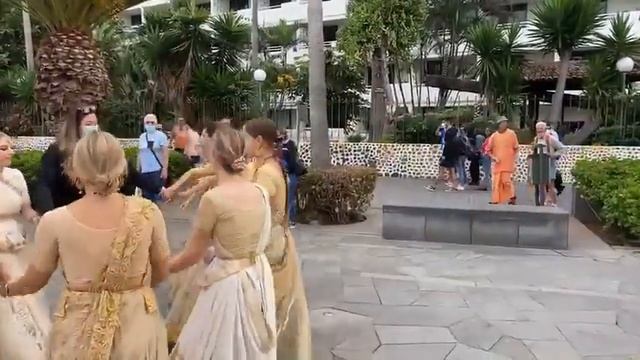 Харинама на Тенерифе 28.12.2021 / Harinama in Tenerife 12/28/2021 смотреть онлайн