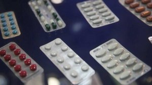 Минздрав РФ может разрешить отпускать некоторые лекарства через "Почту России"