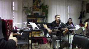 Исполнение песни В.Цоя "Группа крови" 27.04.2025