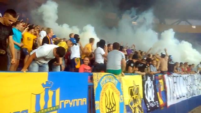 Металлист-Говерла. Шиза на стадионе.16.08.15г смотреть онлайн