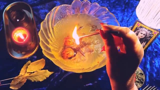🔥#Ритуал ⚡️С огнем и молитвой отсекаем оковы, выжигаем дотла все преграды, что стоят на пути. 🔥