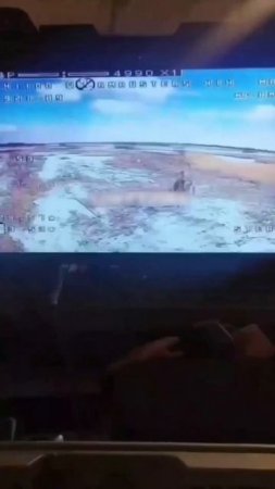 На СВО один боец сбил украинский дрон рацией.

До связи.