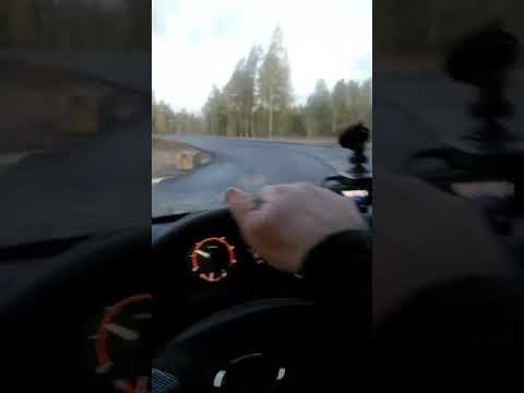 Дорогу на Ковалево ремонтировали несколько месяцев, она в ЯМАХ