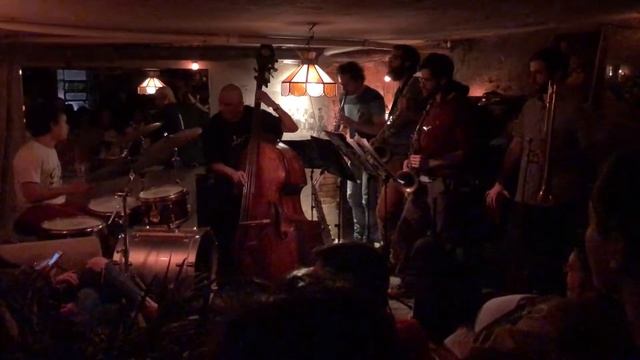 Milestone (Miles Davis) - Zérró Santos Super Sexteto Live At Toca Du Tatu смотреть онлайн