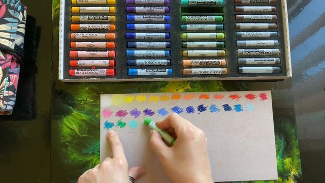 Обзор сухой пастели Koh-I-Noor «Toison D’or» extra soft 48 цв. смотреть онлайн