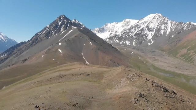 Горы Кыргызстана 2022. Восхождение на пик Бешалчалууташ и пик Зеленковой.