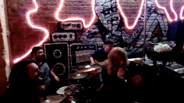 Wake Me Up - 03 Живи с огнём