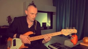 Jamiroquai - SPACE COWBOY - фирменное заполнение на бас-гитаре Stuart Zender - а