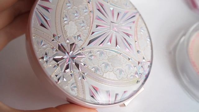 Snow Beauty 2020 - НЕЗЕМНАЯ КРАСОТА! Медикаментозная японская пудра Maquillge Shiseido/スノービューティー 資生