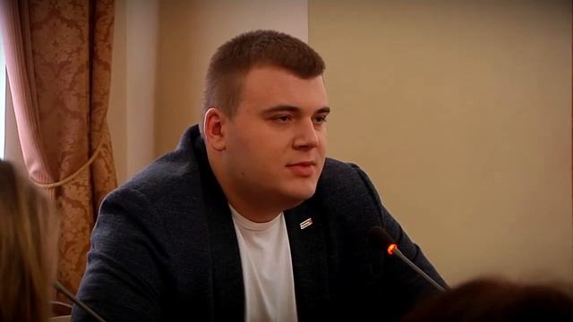 Депутат городской думы Дмитрий Гуменюк провёл встречу с молодёжью