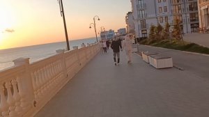 Анапа предзакатная. Белая набережная. 27 апреля 2025. 19.20