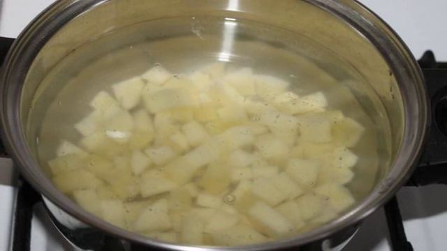 Суп сливочно - сырный с грибами и чесноком