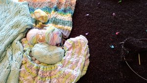 Влог. Холодина. Приготовила обалденные котлеты. Что вязала. Кардигану быть! Проверку прошел.