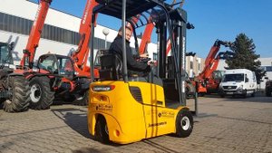 Jungheinrich EFG 110K mit nur 630 Stunden