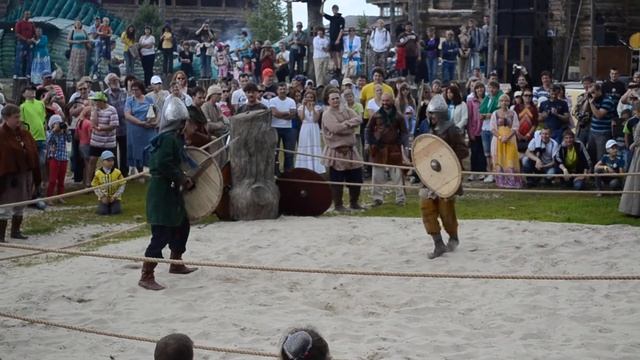 Абалакское поле 2013. Показательный бой. смотреть онлайн
