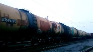 Электровоз ВЛ10К-351 с грузовым поездом проходит на станцию Потанино