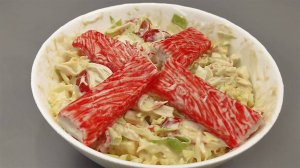 Салат с молодой капустой и крабовыми палочками. Салат на праздничный стол