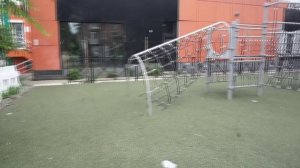 Сквер у дома.