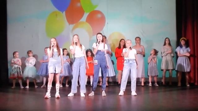 Финальная песня Анна Д. Катерина П. Светлана В Дарья Ш. Мы за любовь B.Stone