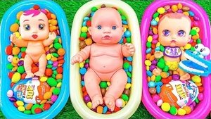 Мультики для детей Вкусные конфеты радужного цвета смешиваются с тремя волшебными ваннами
