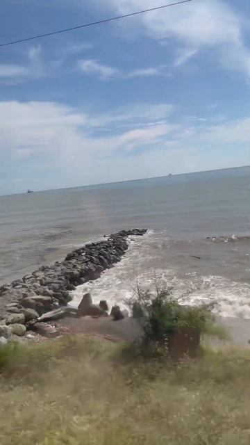 Море в Сочи немножко грязное смотреть онлайн