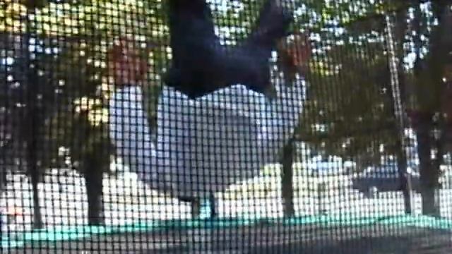 Батут смотреть онлайн