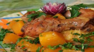Тушеная пряная курица с тыквой