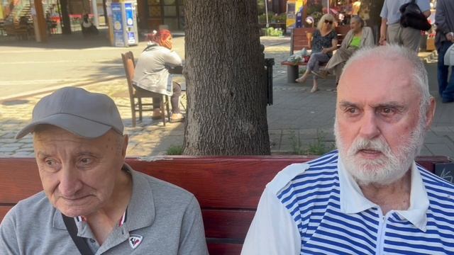 Италианецът Лоренцо попита за забележителности в София, българи му отговарят смотреть онлайн