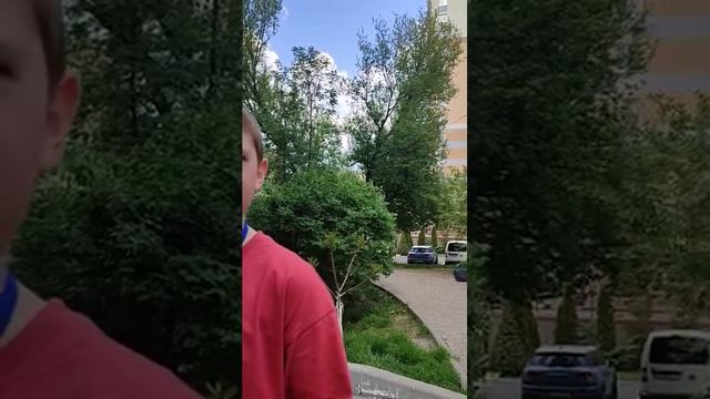 🇺🇦🤦⚡В Киеве женщина устроила скандал ребенку, который слушал русский рэп