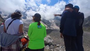 Вид на  Дыхтау (5204), Мижирги (5047) и Коштантау (5152)