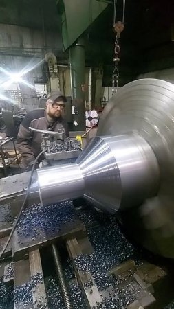 Угол 45 градусов на токарном станке ДИП-500Угол 45° на двух подачах/Токарный станок 1М65 в работе