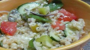 Салат с булгуром и овощами