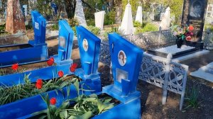 Съездили к могилам  наших  родных. Проведали и убрались.