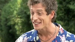 "Держи меня крепче"...