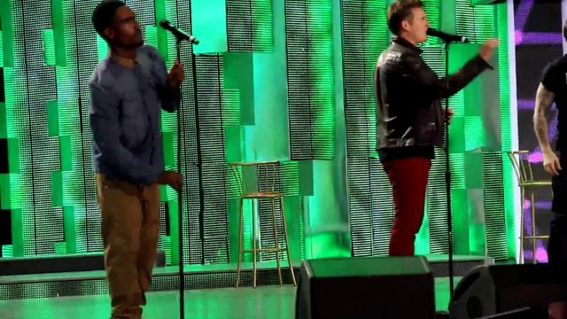 Blue - Curtain Falls (Славянский базар) смотреть онлайн