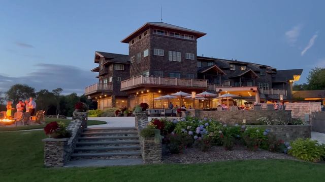 Показ мод. The Aquidneck Club.