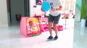 Мисс Кэйти и Мистер Макс (Miss Katy) Макс и Кэти играют в кафе понарошку