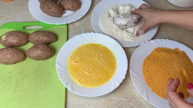 Вместо обычных КОТЛЕТ! Шикарная ЗАКУСКА Котлеты ПО- Киевски на Праздничный стол! Все в Восторге!