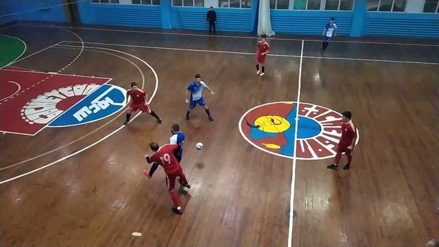 Замедленный повтор нарушения правил в матче Мелитопольская черешня-Мотор
