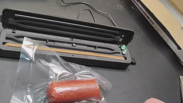 Vacuum Sealer за 400р. реально работает.
