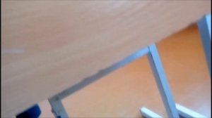 Вот угар, сломал парту. Приколы про школу