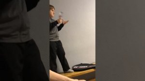МАЛЬЧИК ВСЁ-ТАКИ СЕЛ НА БУТЫЛКУ(Если Егор иди в описание)